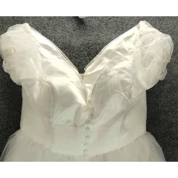 Wedding Dress Woman's White Netting Satin Buttons Pouf Sleeves Embroidered -flaw - Picture 2 of 12